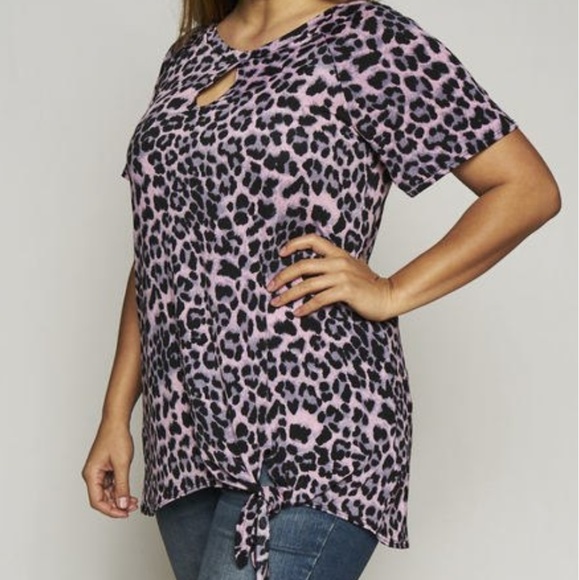 Size 3X Pink Cheetah print blouse - Picture 3 of 5
